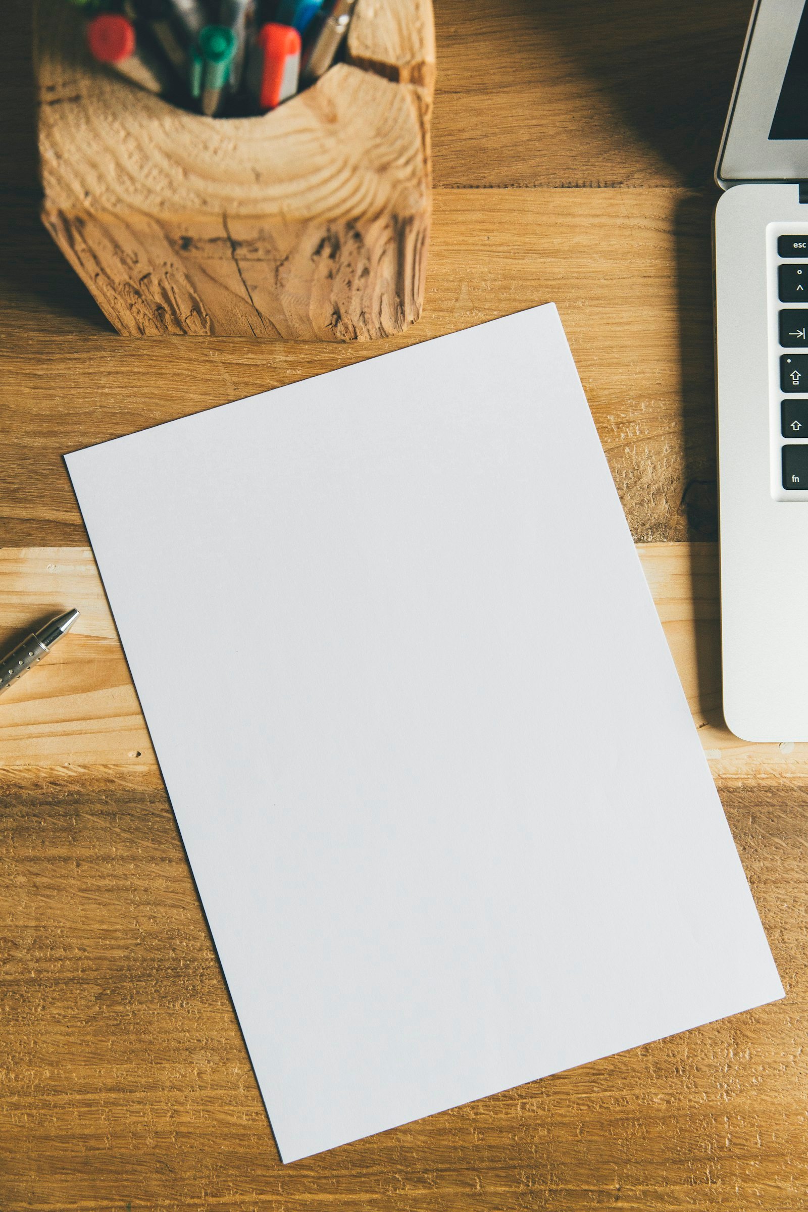 Classificação de contratos com IA: taxonomia e teste antes do fine-tuning