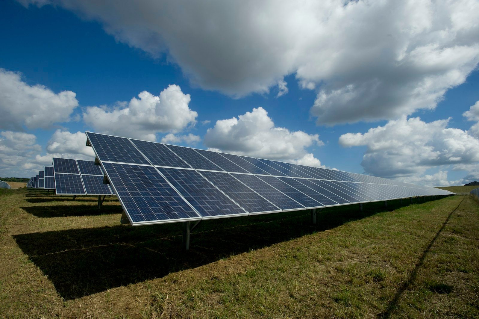 Agentes de IA para orçamentação automatizada de projetos de energia solar fotovoltaica residencial