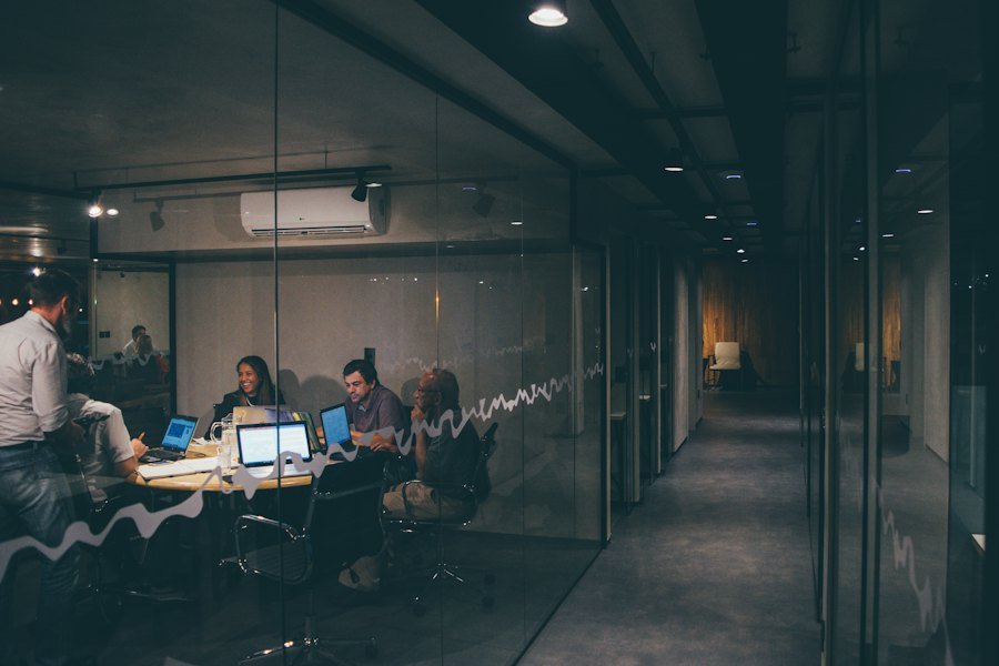 Resumos de reunião no Google Chat: como funcionam os recaps automáticos do Meet