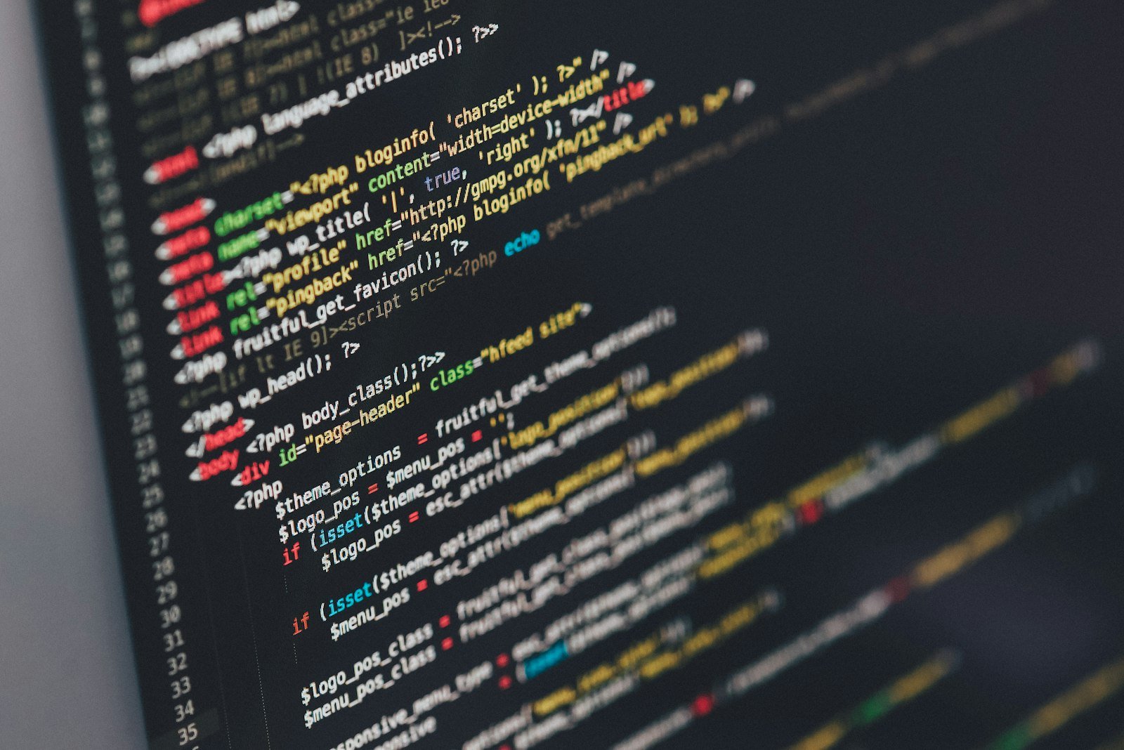 Claude Code e GitHub Copilot Workspace: revisão autônoma de pull requests corporativos
