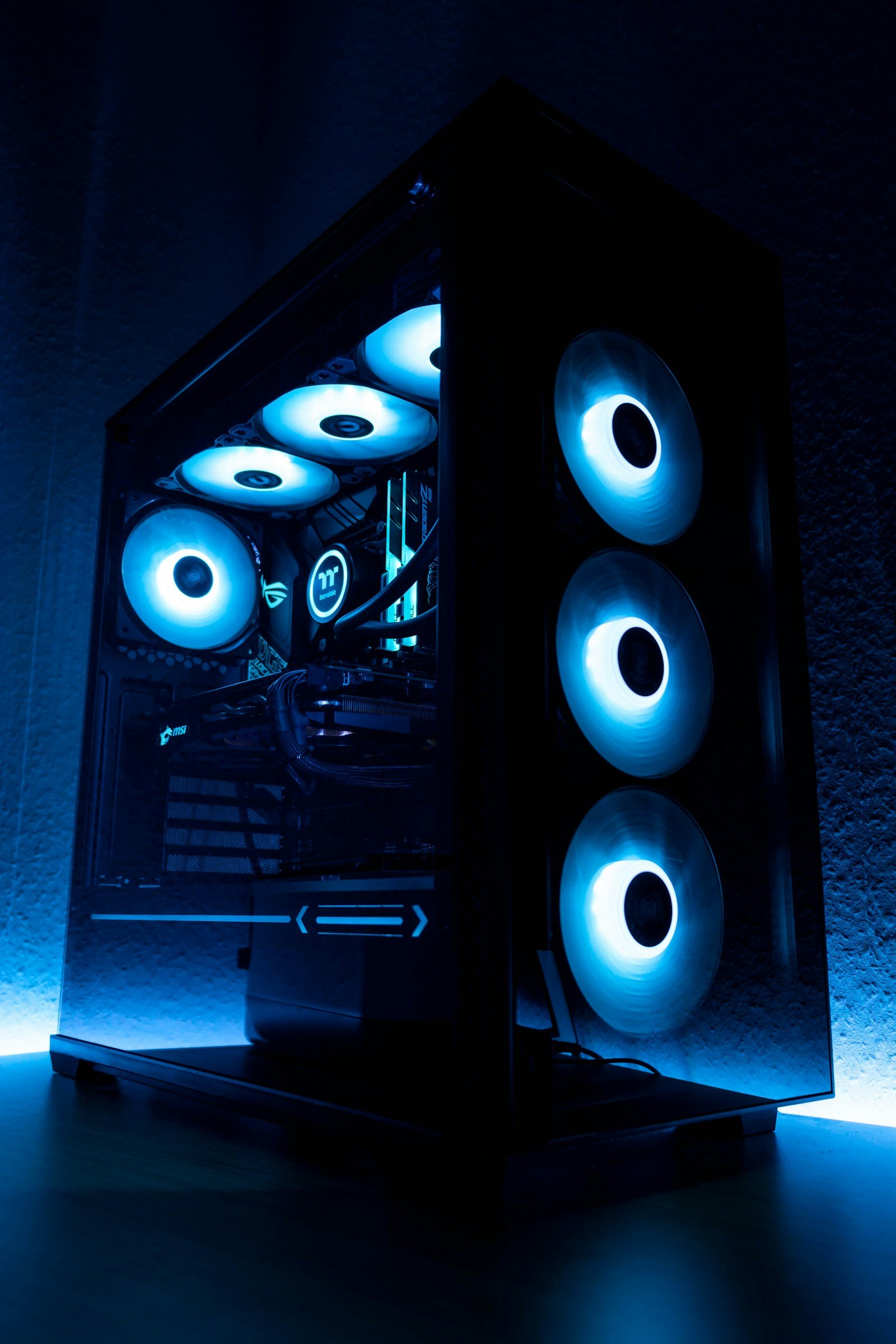 Quantização FP8 em GPUs Nvidia Ada Lovelace e Hopper: ganhos reais de vazão em produção