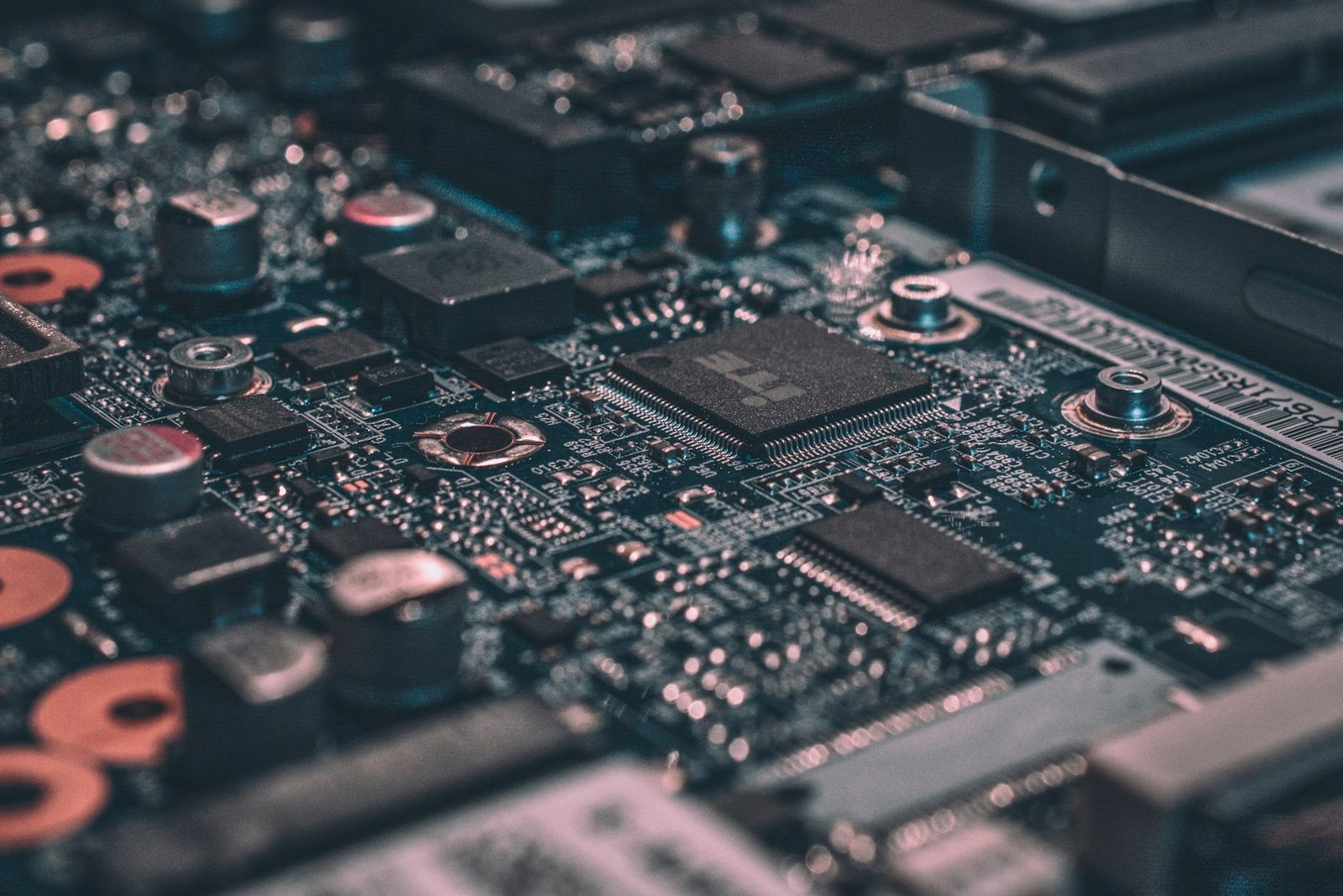 Quantização de modelos de IA (GGUF, AWQ e EXL2): guia prático