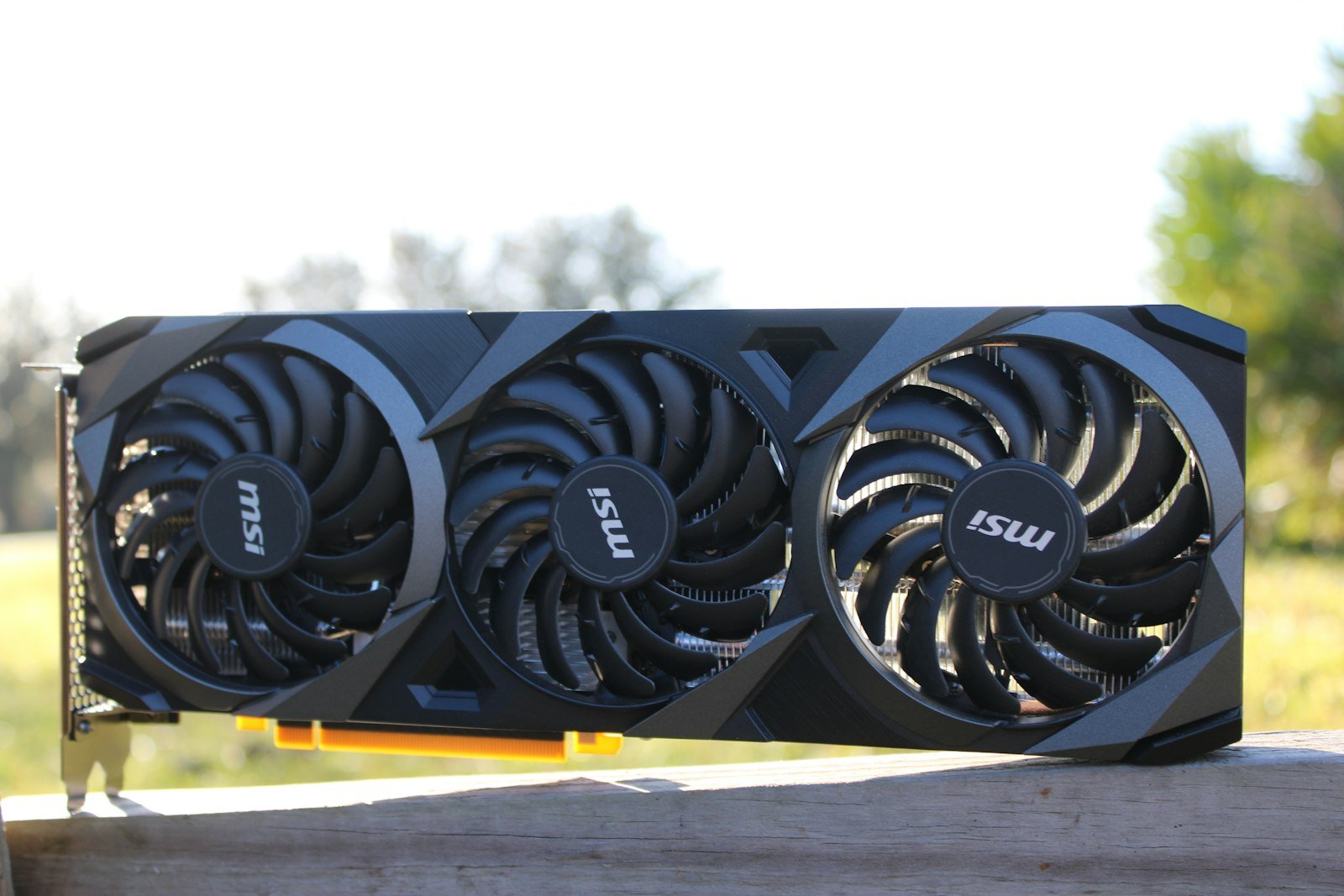QLoRA em GPU de 16 GB: memória e treino passo a passo