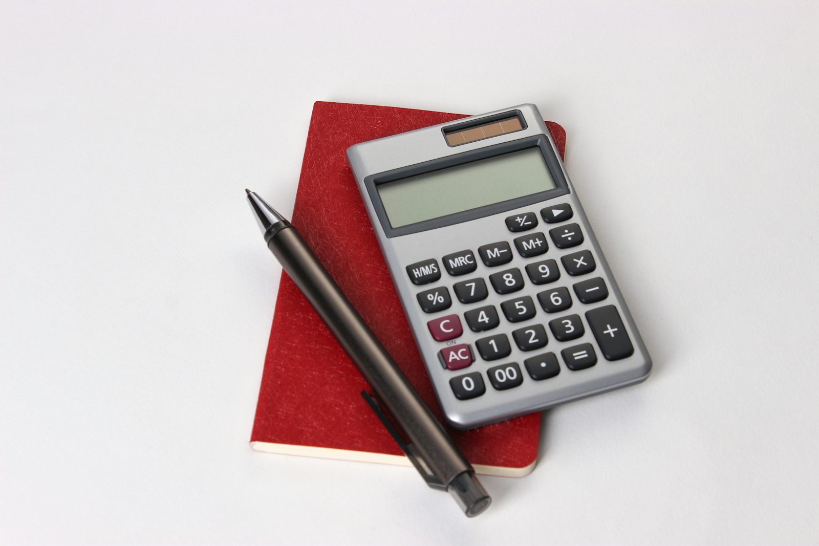 Como calcular o retorno de um projeto de IA na pequena empresa